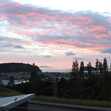 Stunning Views Bed, Breakfast & Health Retreat Bed & Breakfast Whangamata Exterior photo