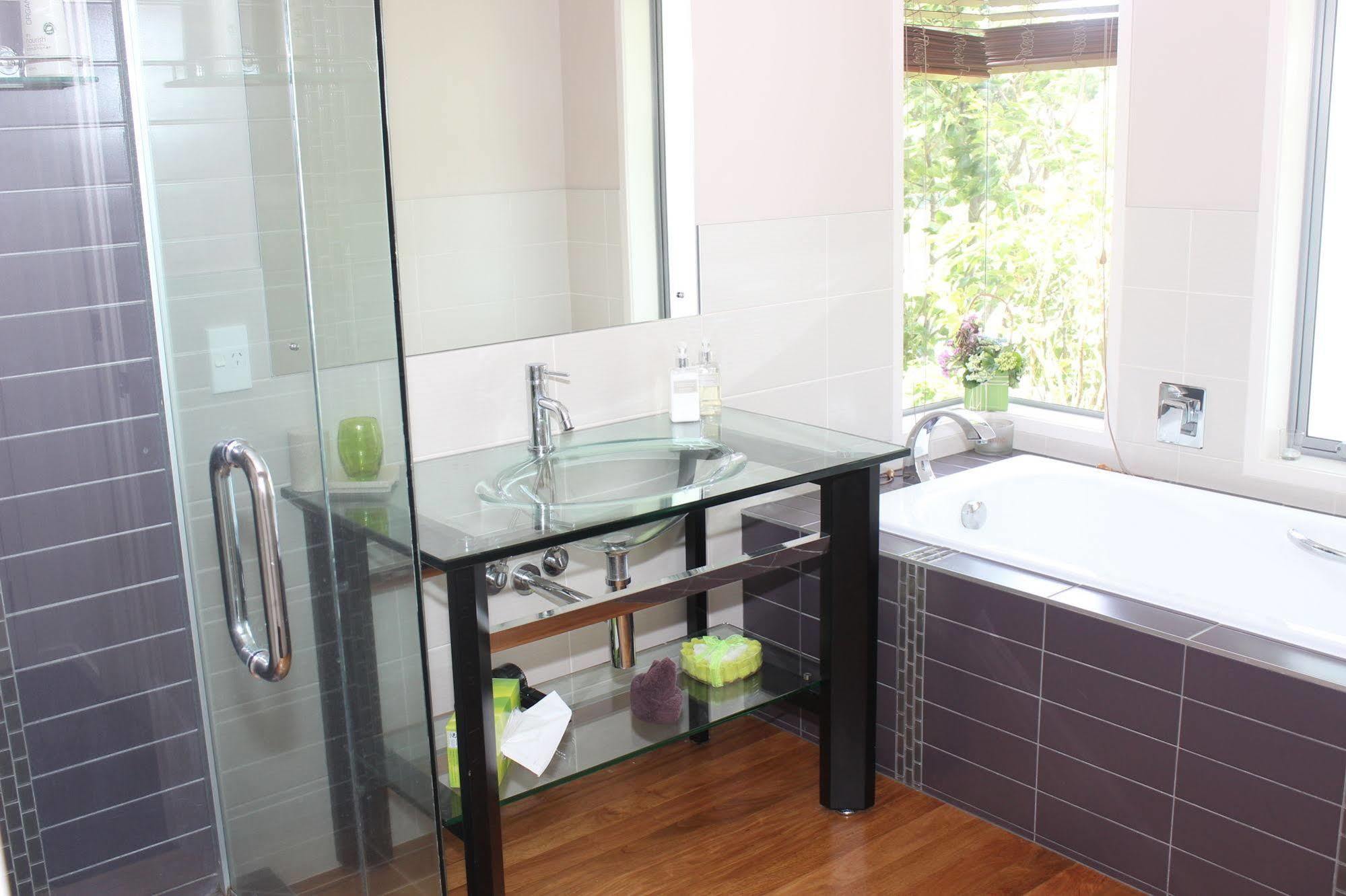 Stunning Views Bed, Breakfast & Health Retreat Bed & Breakfast Whangamata Exterior photo